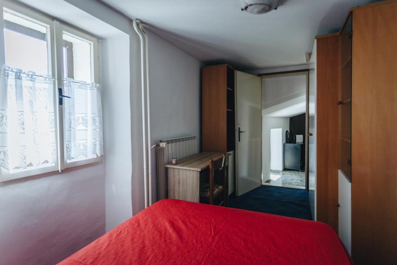 House365 Hotel Koper Bagian luar foto